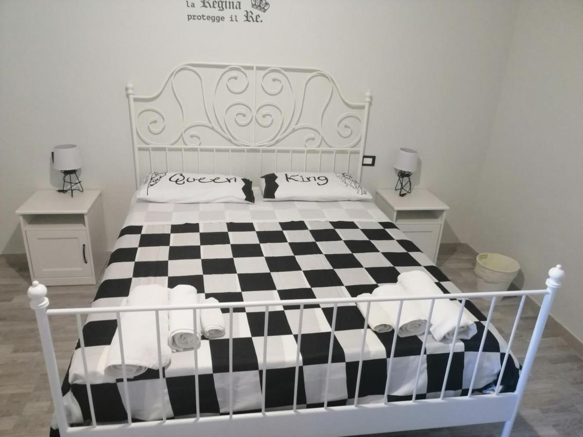 Scacco Matto Holiday House Таранто Экстерьер фото