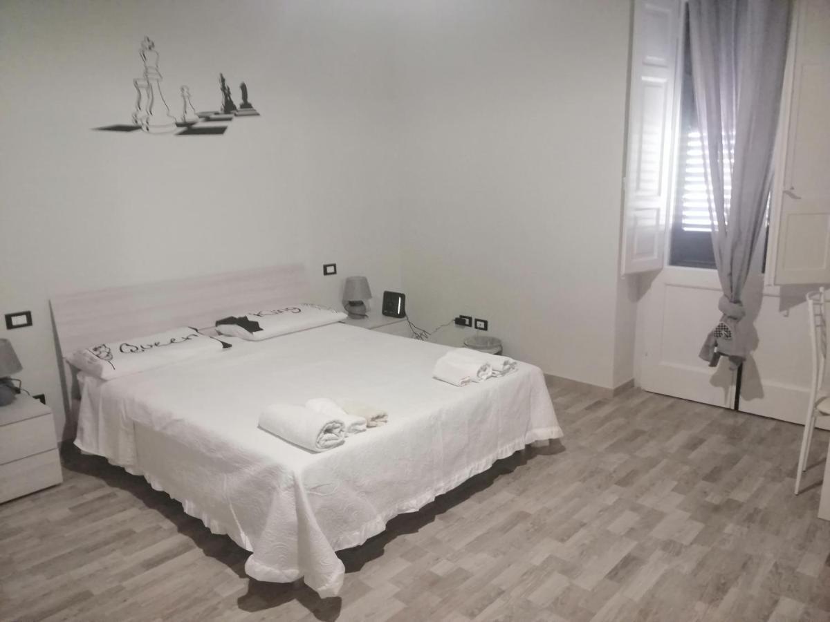 Scacco Matto Holiday House Таранто Экстерьер фото