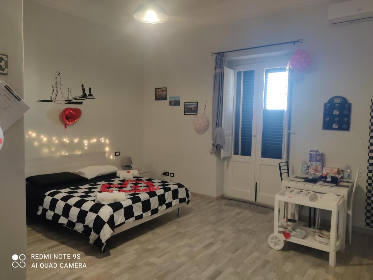 Scacco Matto Holiday House Таранто Экстерьер фото