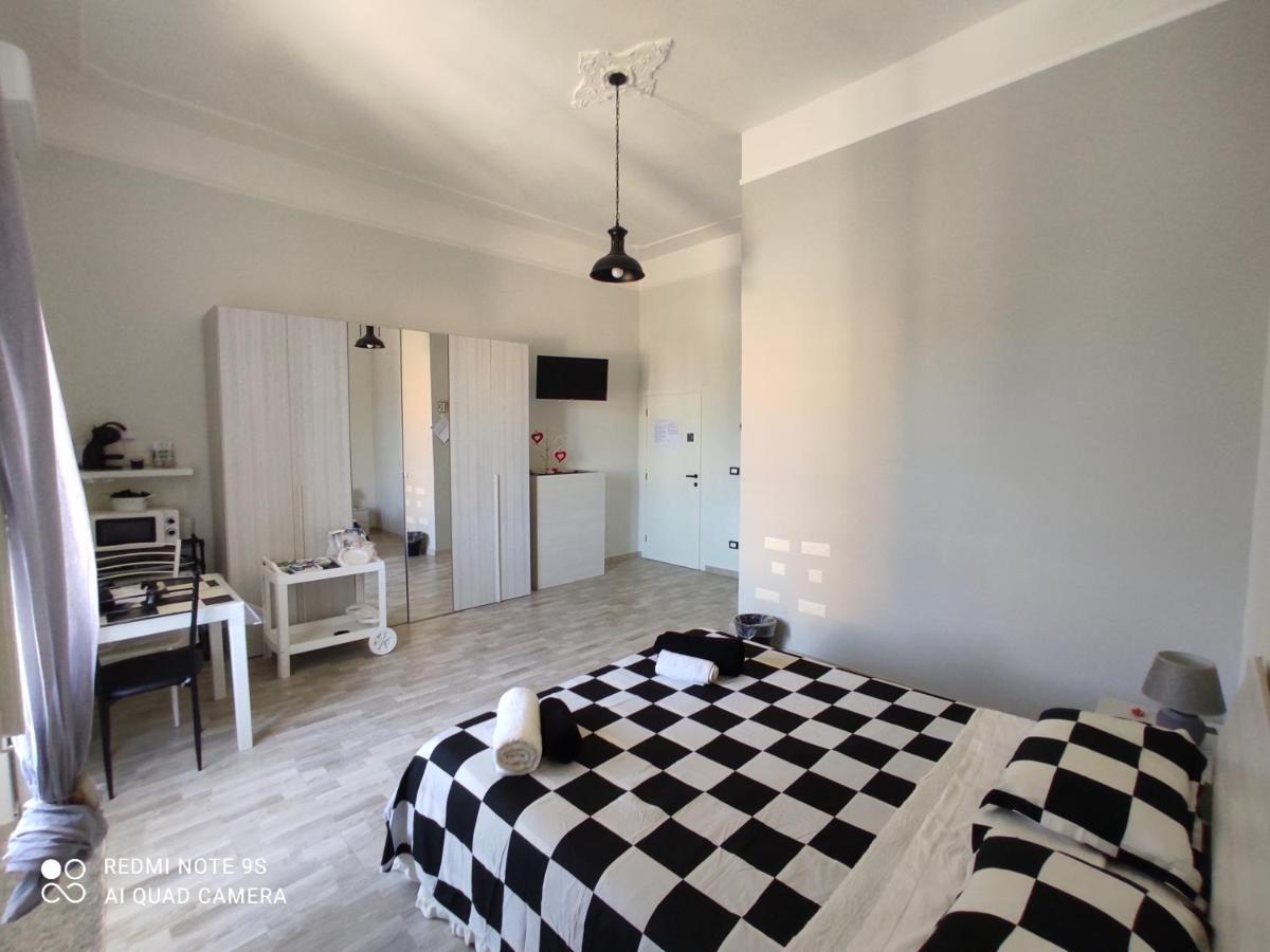 Scacco Matto Holiday House Таранто Экстерьер фото